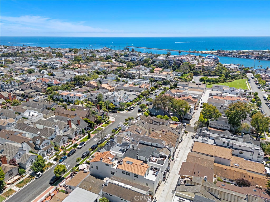 Corona del Mar South of PCH (CDMS) - Residential