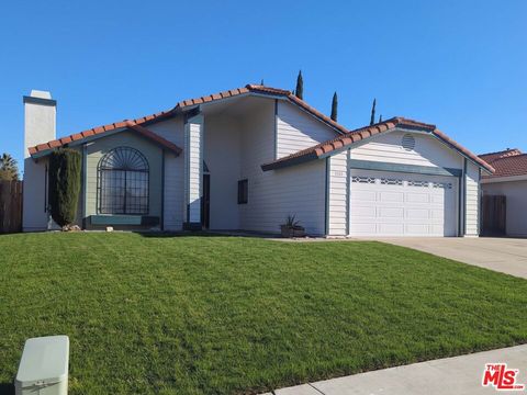 Photo of 37058 Waterman Avenue, Palmdale, CA 93550 (MLS # 26759019)