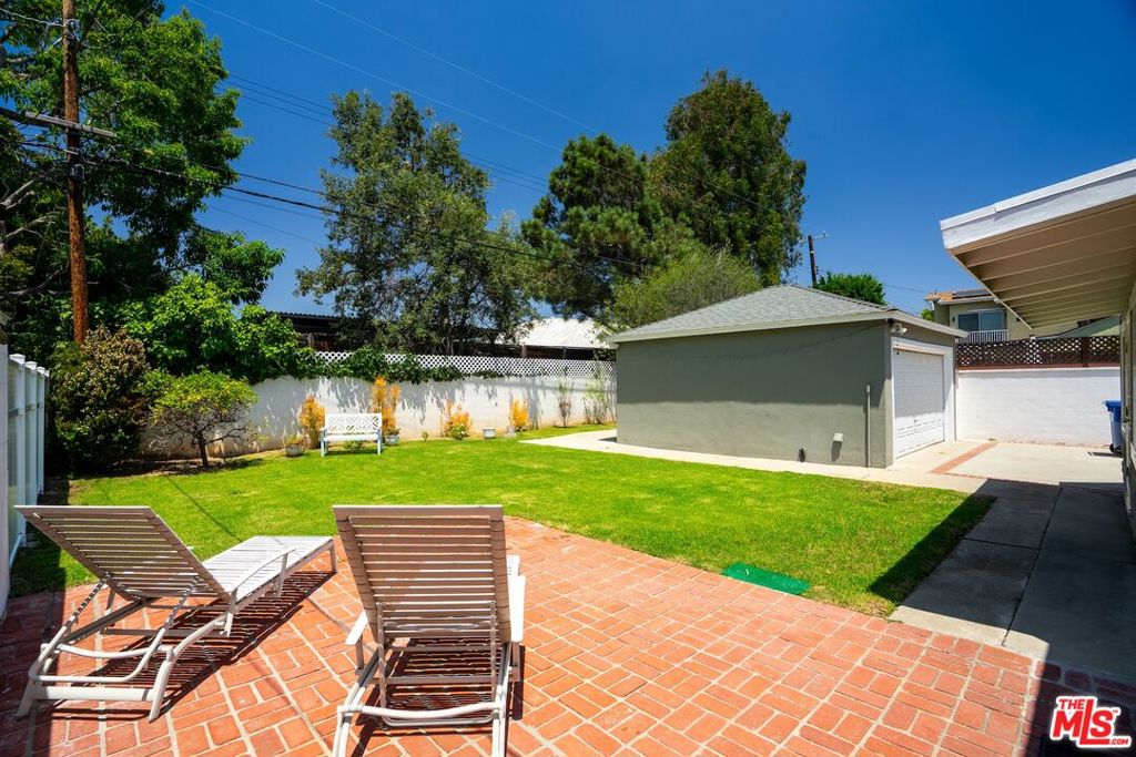 12819 Dewey Street