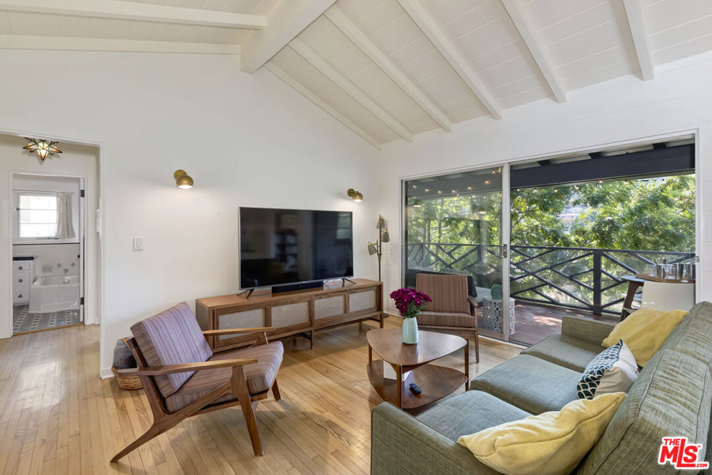 2299 Panorama Terrace