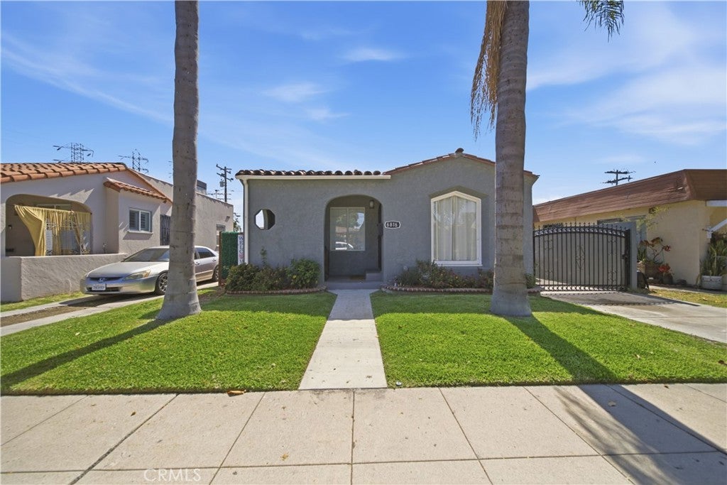 6816 Cerritos Avenue