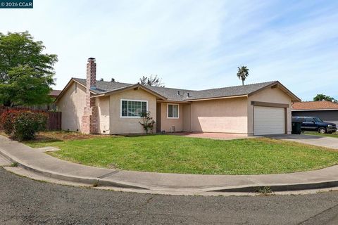 Photo of 300 Radcliffe Dr Dr, Vallejo, CA 94589 (MLS # 41131698)