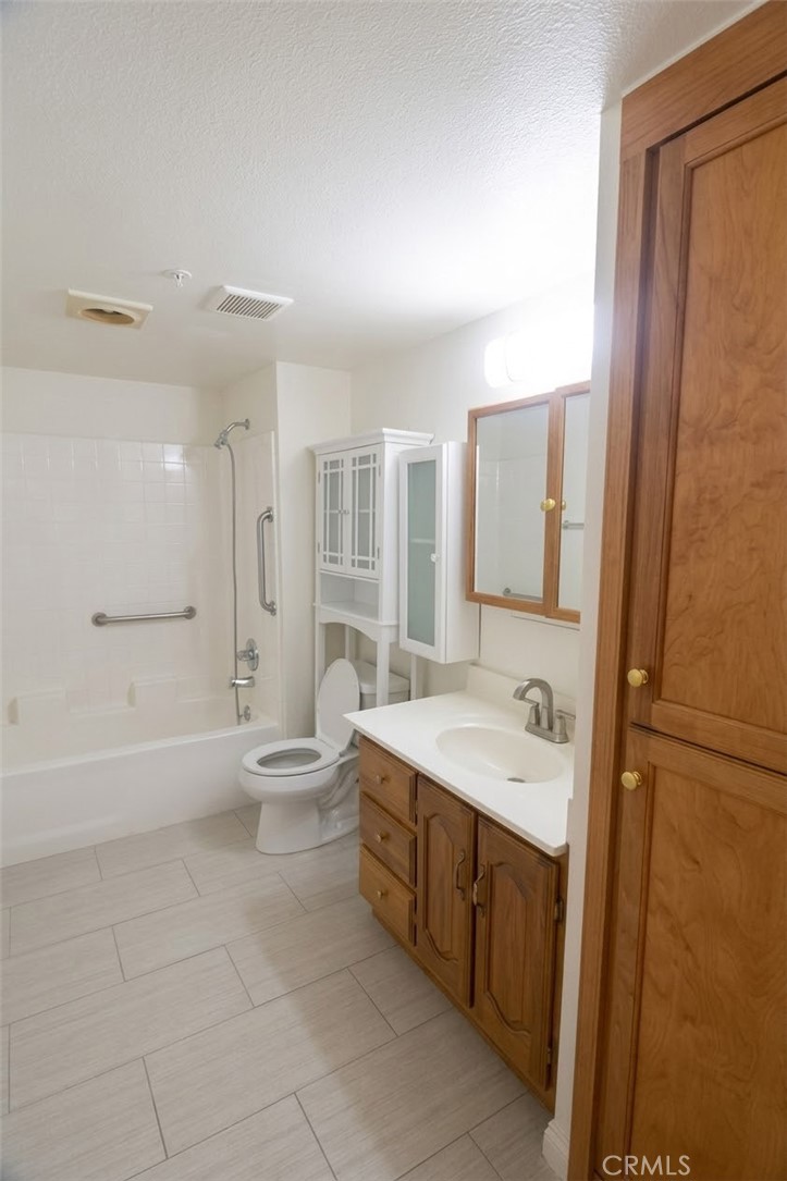 111 Marguerita Avenue 102