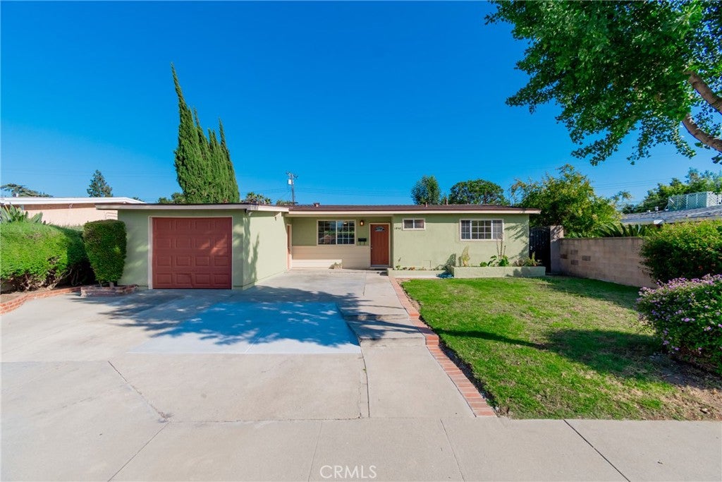 1940 E Walnut Creek Pkwy