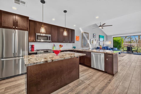 Tiny photo for 76700 Chrysanthemum Way, Palm Desert, CA 92211 (MLS # 219155049DA)