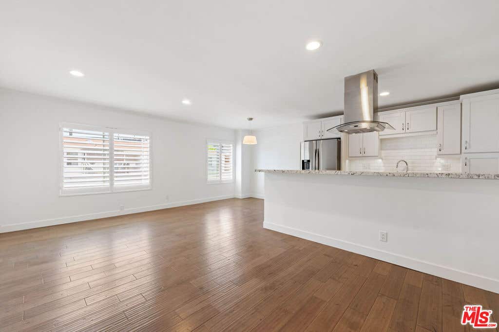 Photo of 933 11th Street #21, Santa Monica, CA 90403 (MLS # 26857347)