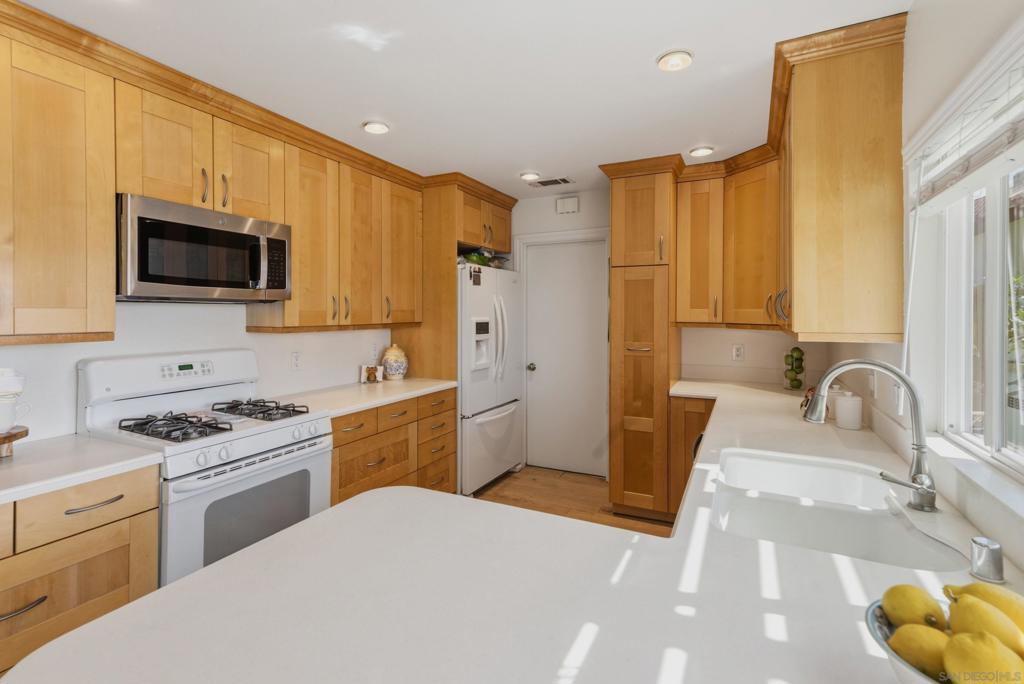 13650 Ahwahnee Way