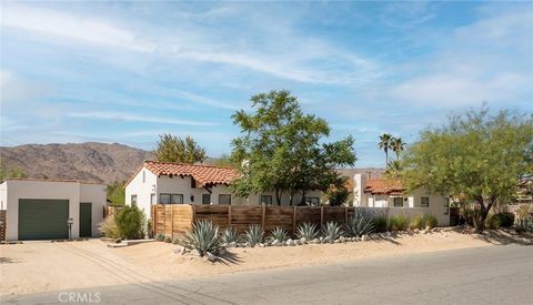 Photo of 6405 Tamarisk Avenue, 29 Palms, CA 92277 (MLS # JT26102675)