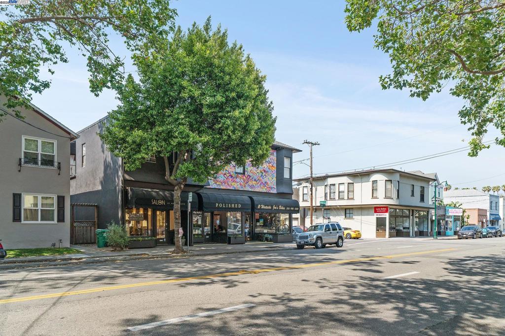 1000 Central Ave.