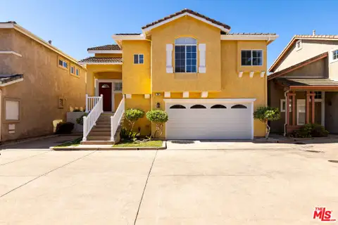MLS: 26859707