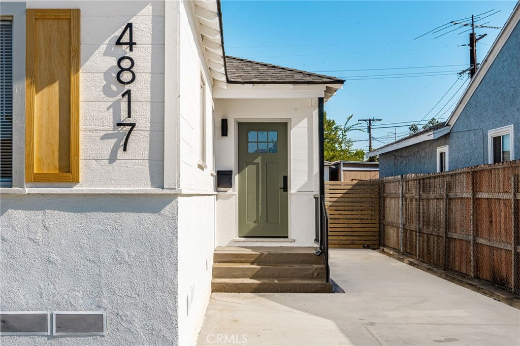 4817 W 136th Street