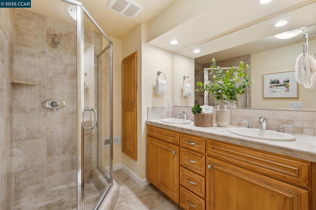 WOODCREEK - Residential