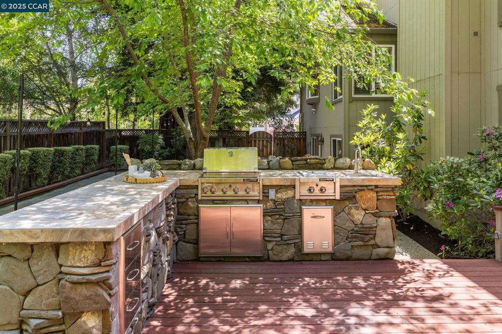 WOODCREEK - Residential