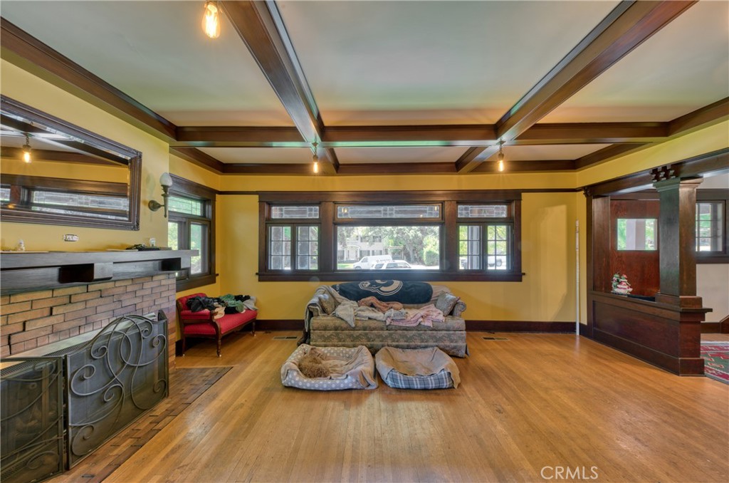 208 Highland Place