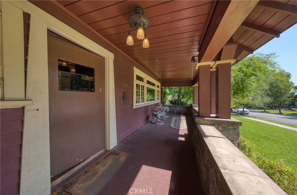 208 Highland Place