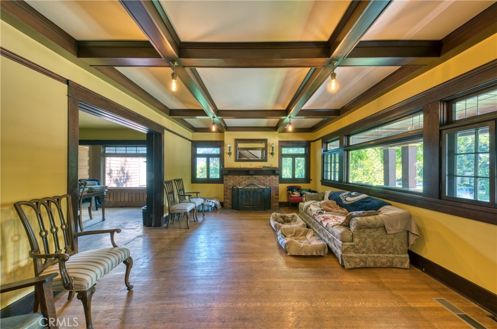 208 Highland Place