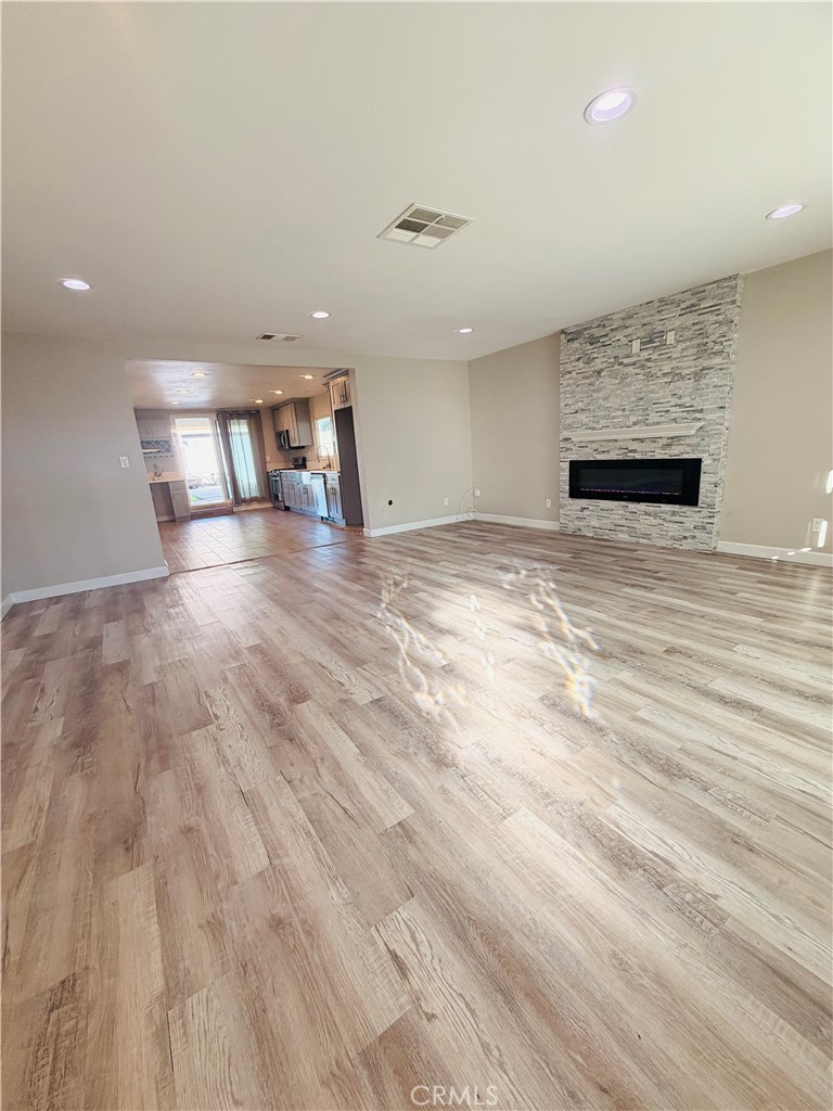 East Tustin Custom (ETC) - Residential Lease