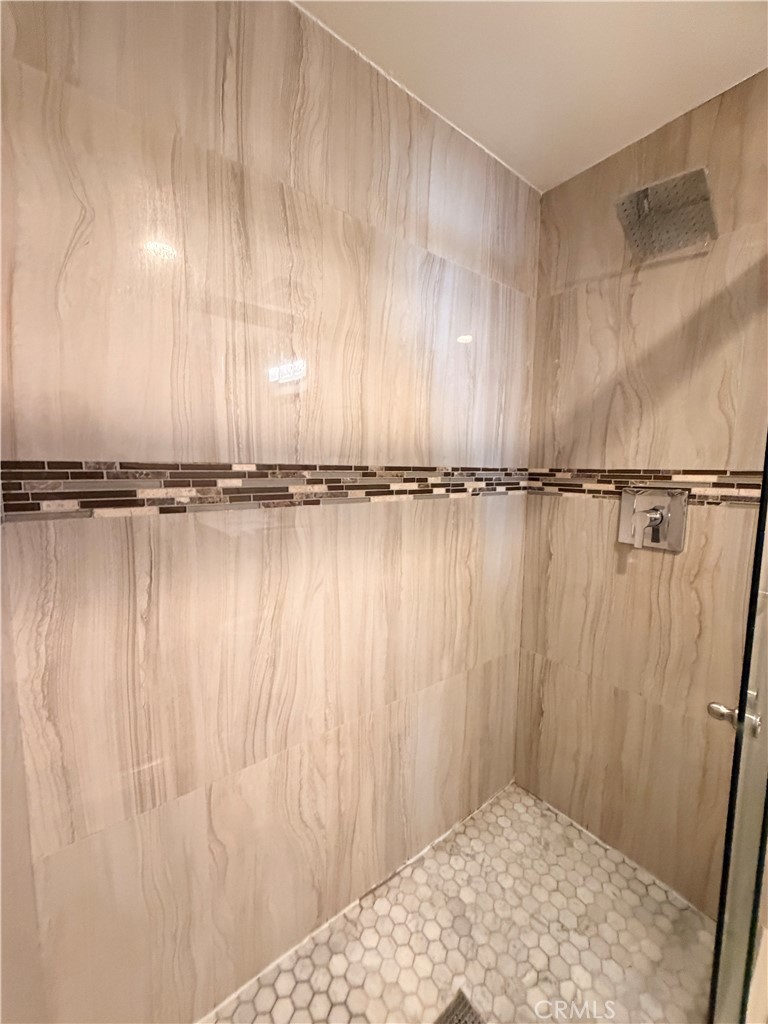 East Tustin Custom (ETC) - Residential Lease