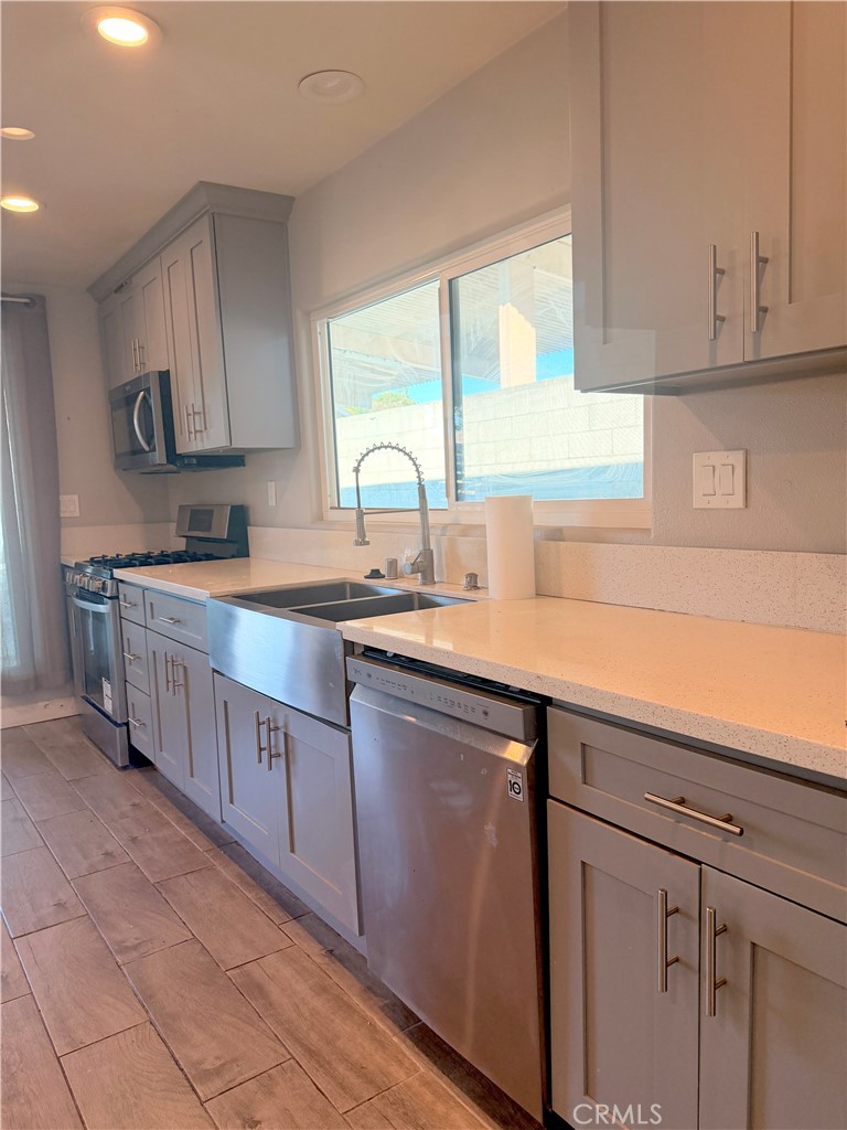 East Tustin Custom (ETC) - Residential Lease