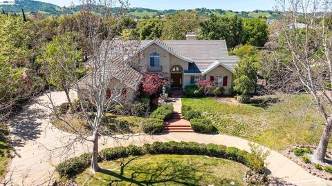 Photo of 2779 E RUBY HILL DR Dr, Pleasanton, CA 94566 (MLS # 41128547)