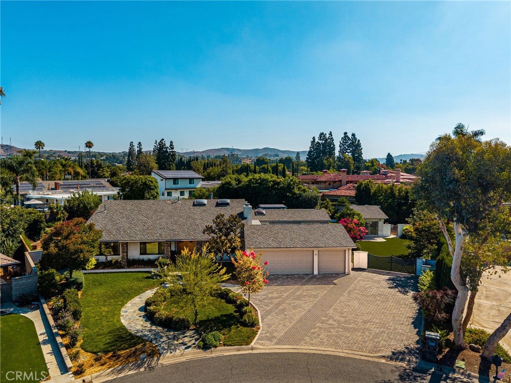18581 Durfee