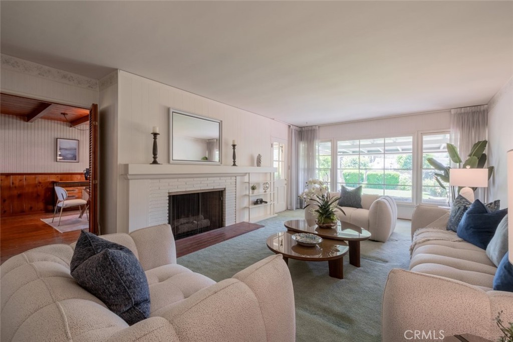 1902 E Greenville Drive
