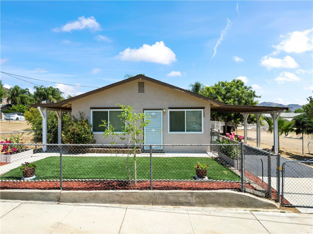 378 Avenue 2