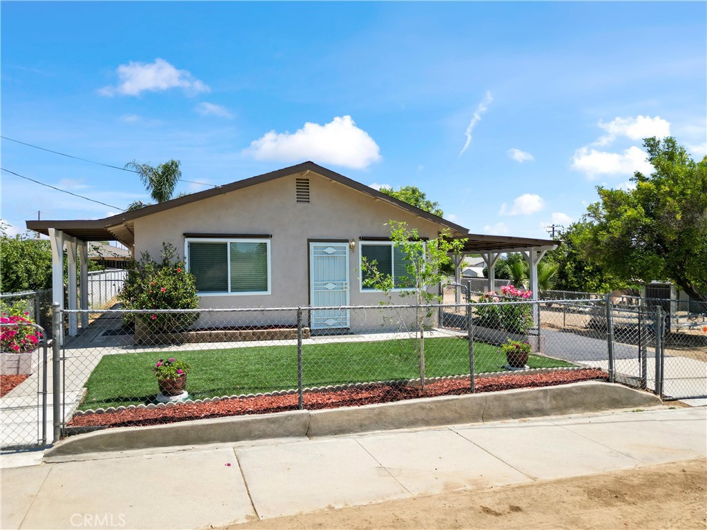 378 Avenue 2