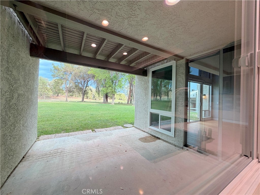 38974 Paseo De Oro