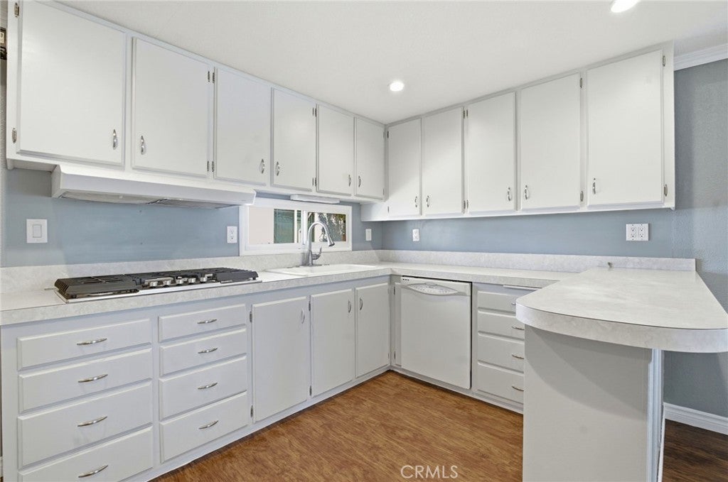 8787 Locust Avenue 99