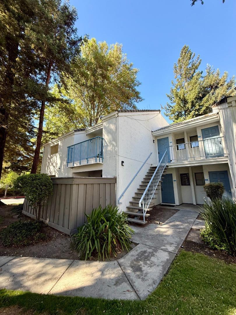 1055 N Capitol Avenue 129