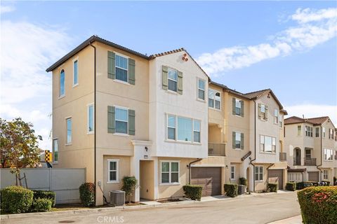 227 Promenade Pomona CA 91767