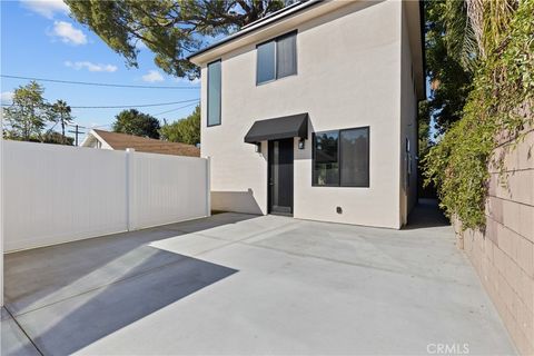 Photo of 11145 Hortense Street, North Hollywood, CA 91602 (MLS # SR25249987) Photo of 11145 Hortense Street, North Hollywood, CA 91602 (MLS # SR25249987)