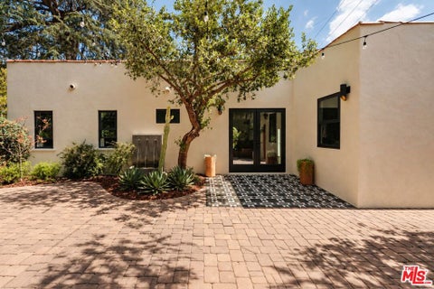 Photo of 3221 Griffith Park Boulevard, Los Angeles, CA 90027 (MLS # 26989833)