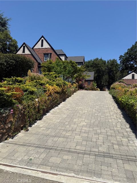 Photo of 10800 Ridgeview way Way, San Jose, CA 95127 (MLS # OC26006537)