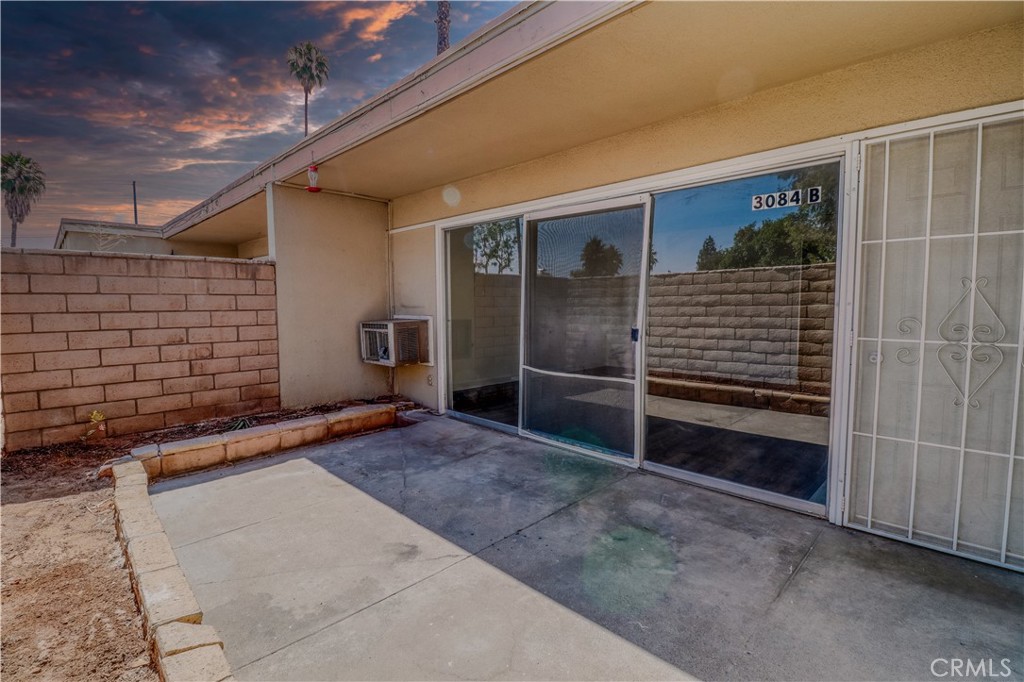 Now Available – 3 Bed / 2 Bath Upgraded Condo in Gated Riverside Community! This updated 3-bedroom, 2-bathroom condo is located in a quiet, gated community near Riverside Community College and Poly High School. This spacious 1,119 sq ft single-story unit features brand-new laminate flooring, fresh interior paint, and a completely remodeled kitchen with granite countertops and cabinetry. Enjoy both a private front patio and a back patio area, offering outdoor space for relaxing or entertaining. The layout includes an open-concept living and dining area with natural light throughout. The primary bedroom features an en-suite bathroom, and all bedrooms are generously sized. Additional highlights include: In-unit laundry hookups for a stackable washer/dryer, One-car covered garage with additional storage space, Water and trash included in rent. Conveniently located near the 91 and 60 freeways, shopping, restaurants, and downtown Riverside. The owner is looking for a Minimum 12-month lease with renters insurance being required.
Don’t miss this opportunity to lease one of the largest and most updated units in the complex. Available for immediate move-in upon approval. Schedule your showing today!