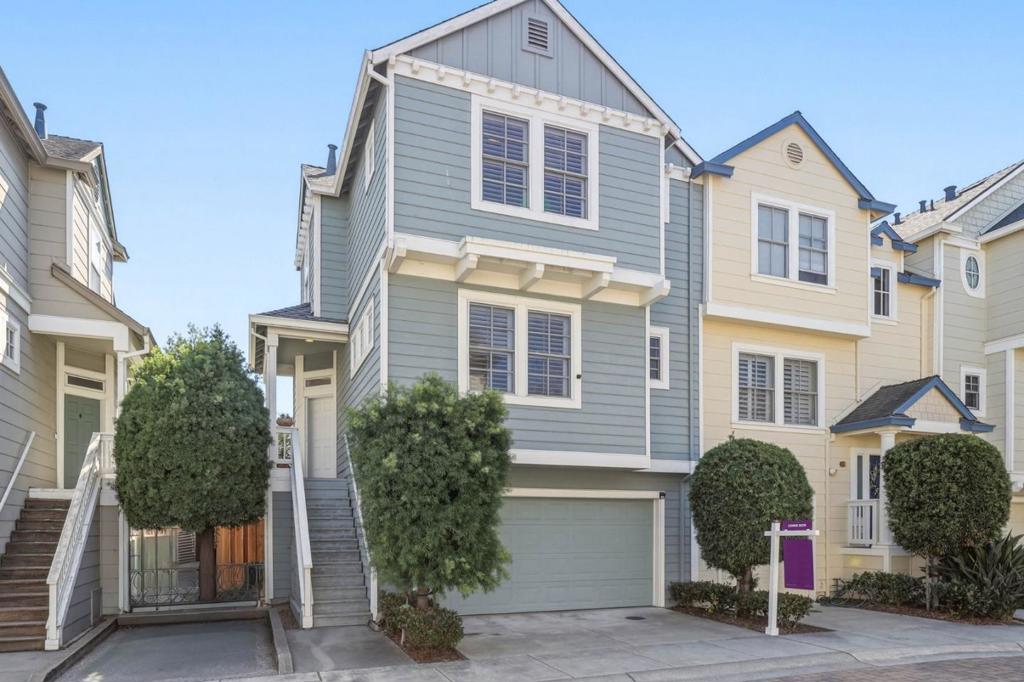 24 Creekside Lane
