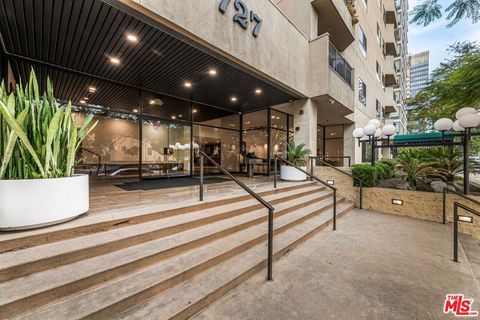 Photo of 727 S Ardmore Avenue #106, Los Angeles, CA 90005 (MLS # 26637049)