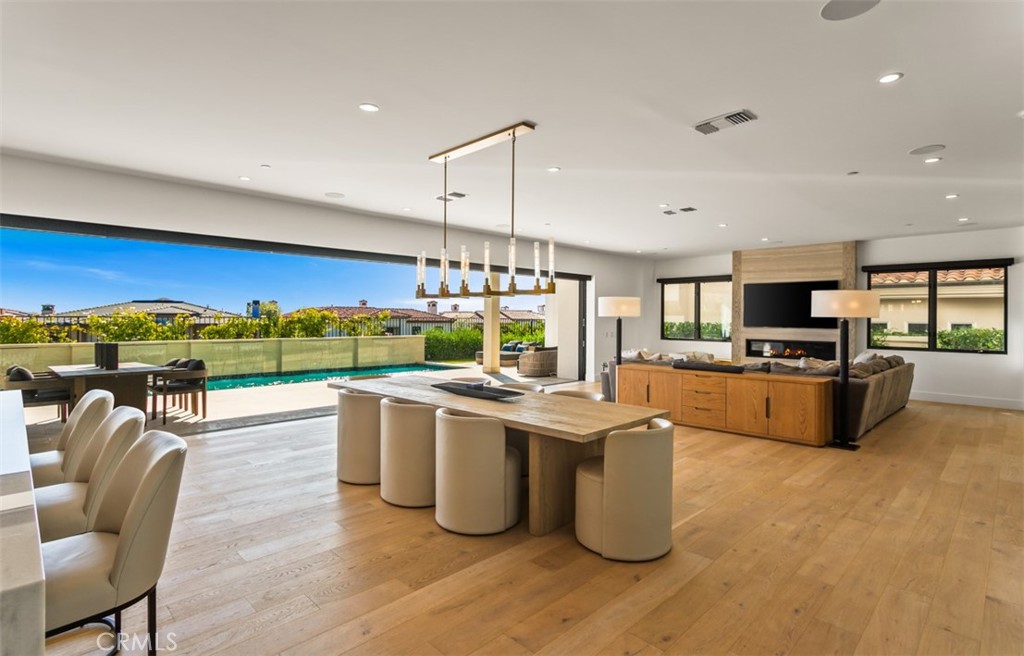 Ritz Cove (RC) - Residential