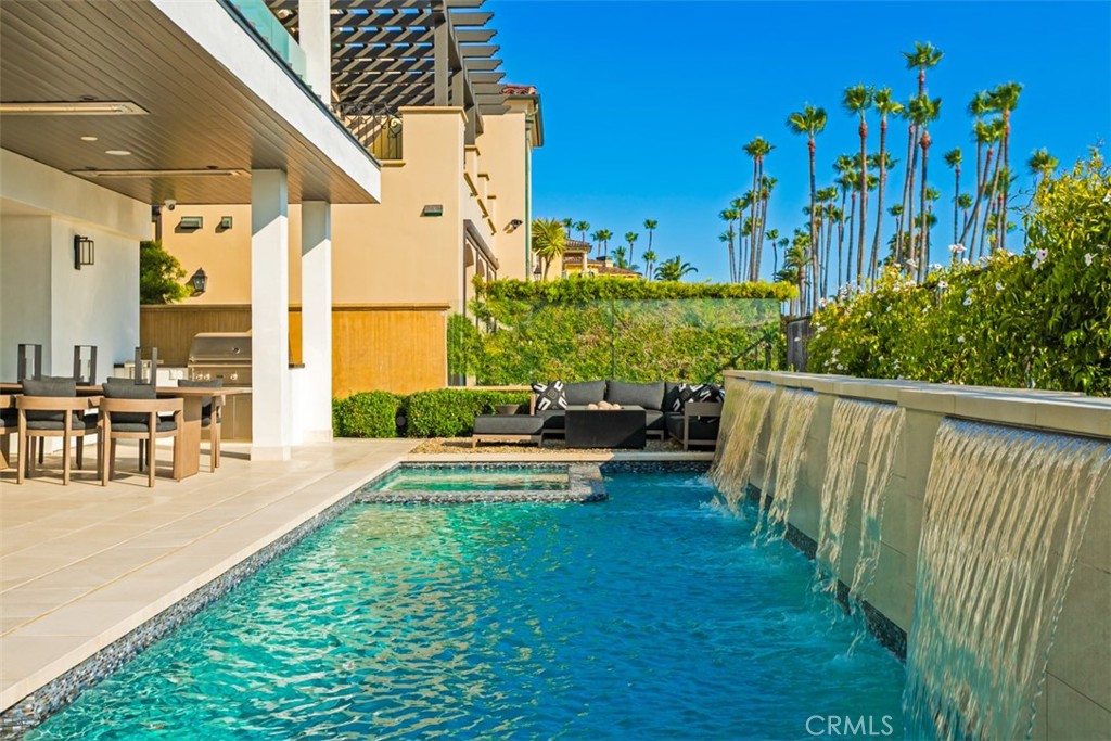 Ritz Cove (RC) - Residential