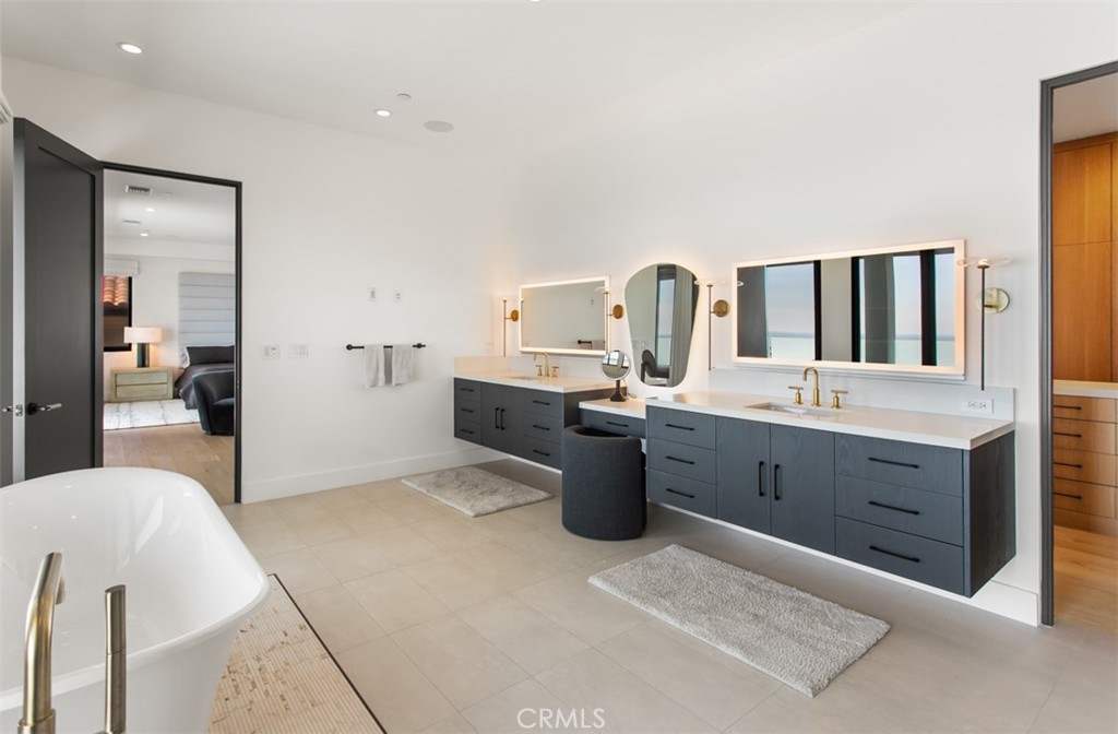 Ritz Cove (RC) - Residential