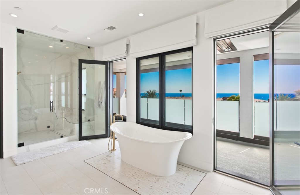 Ritz Cove (RC) - Residential