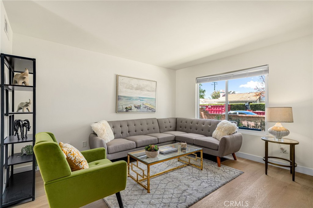 3342 Bradbury