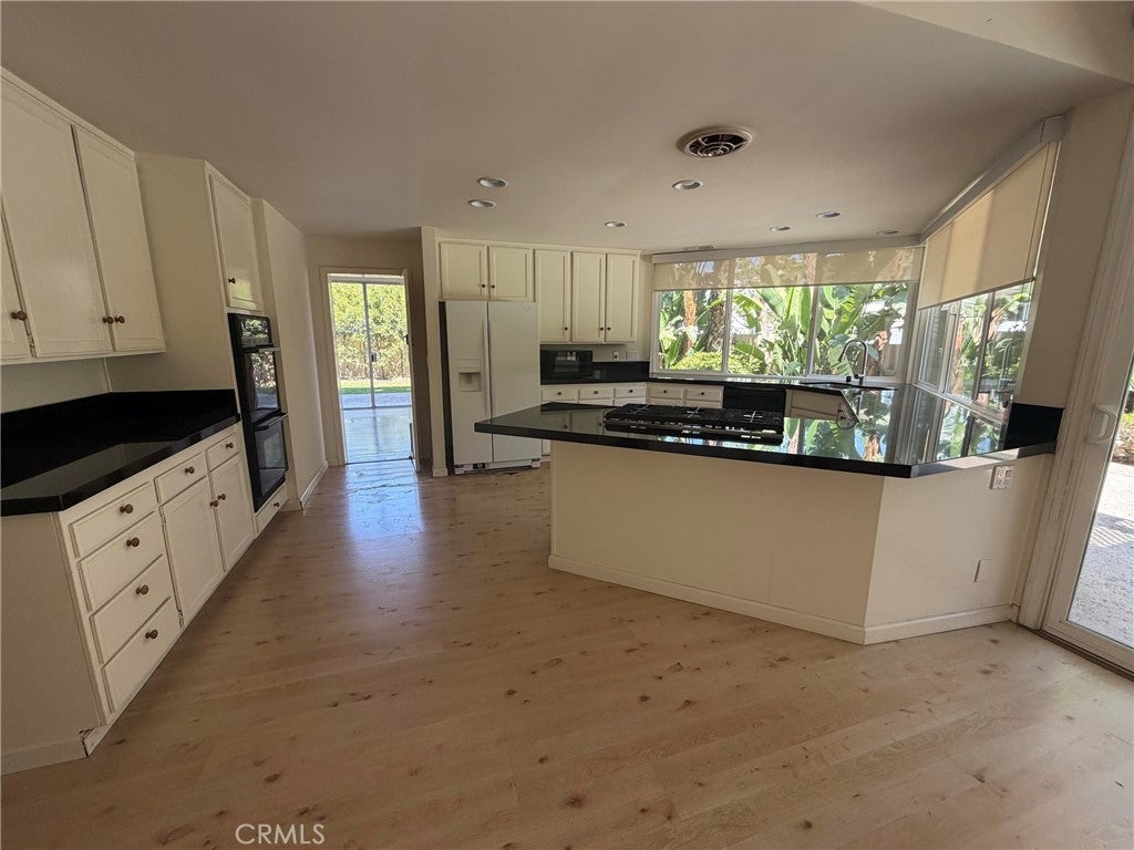10 Rue Valbonne, Newport Beach CA 92660 - Photo 10