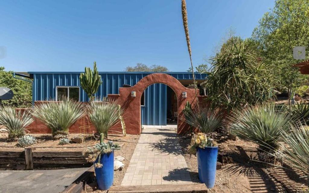 1168 Alpine Heights