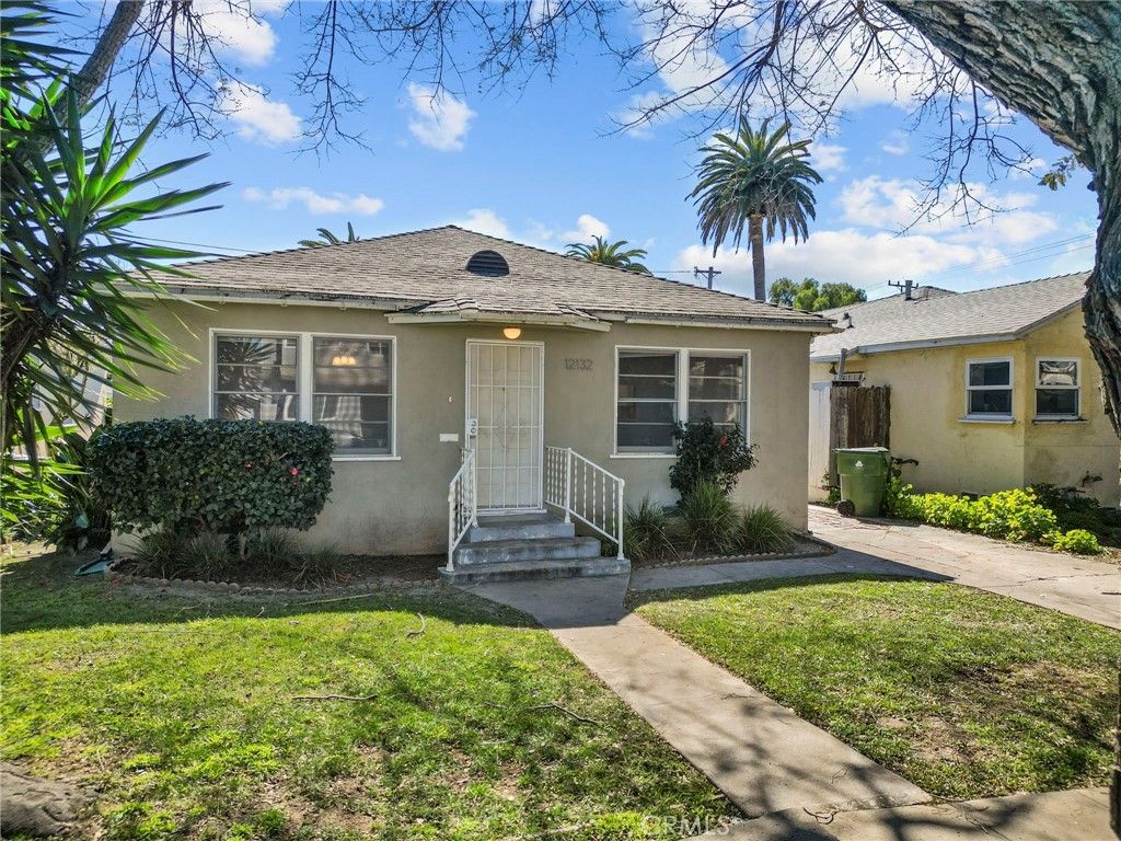 Photo of 12132 Herbert St, Los Angeles, CA 90066 (MLS # OC26049961)