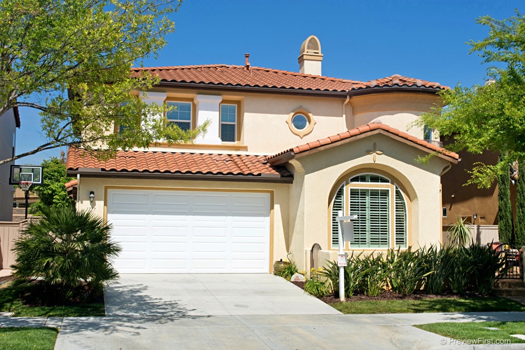 Stunning former model has all upgrades. Designer kitchen w/ granite, lots of cabinets & new stainless appliances with double oven. Crown molding, custom paint, blinds & window treatments throughout. Gorgeous new custom plantation shutters on arched living room window. Generous guest/casita on first floor. Hand-scraped hardwood. Large master has beautiful bathroom and custom designed California Closet. Large open loft. Secondary bedrooms also generously sized. Walking distance to great schools! Neighborhoods: Montecito Equipment: Garage Door Opener, Range/Oven Other Fees: 0 Sewer: Sewer Connected Topography: LL
