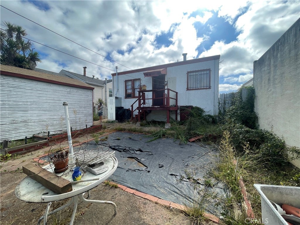 3063 Maple Avenue