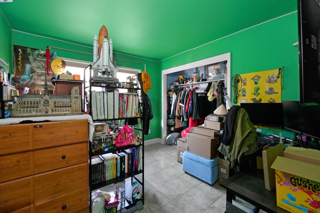 SYCAMORE VILLAGE - Residential