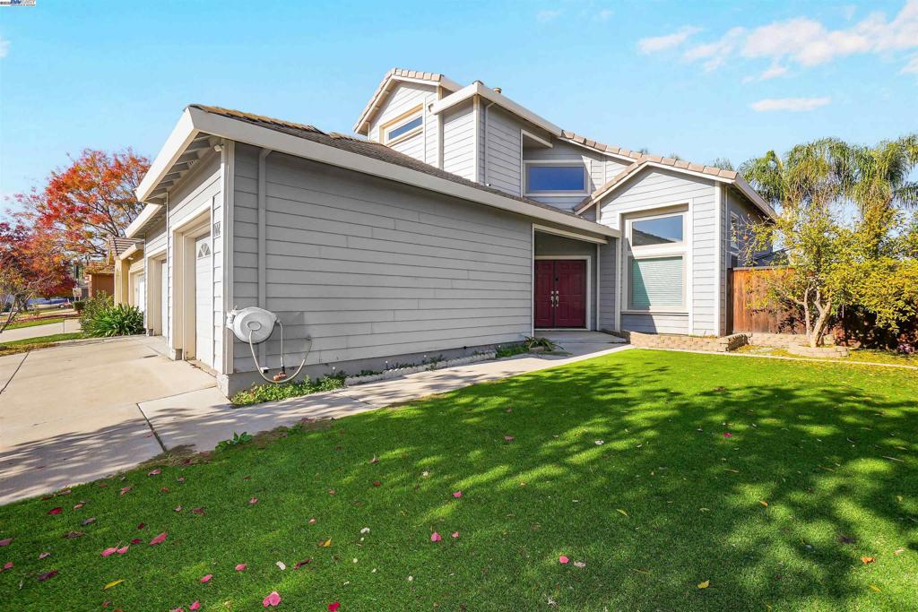 SYCAMORE VILLAGE - Residential